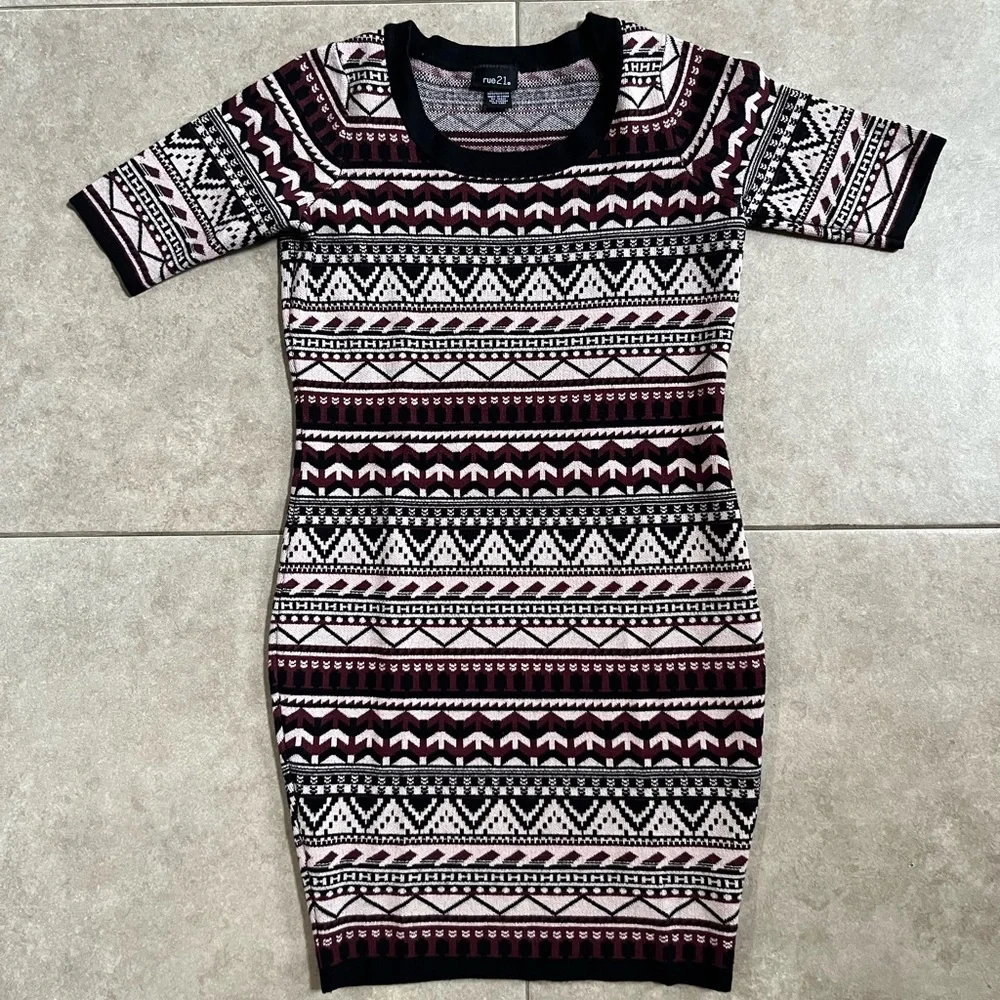 Rue21 Dresses | Rue 21 Womens Black Maroon Sweater Dress Southwest Geometric Pattern Medium | Color: Black | Size: M | Pm-22959705's Closet Rue21 Dresses | Rue 21 Womens Black Maroon Sweater Dress Southwest Geometric Pattern Medium | Color: Black | Size: M | Pm-22959705's Closet
